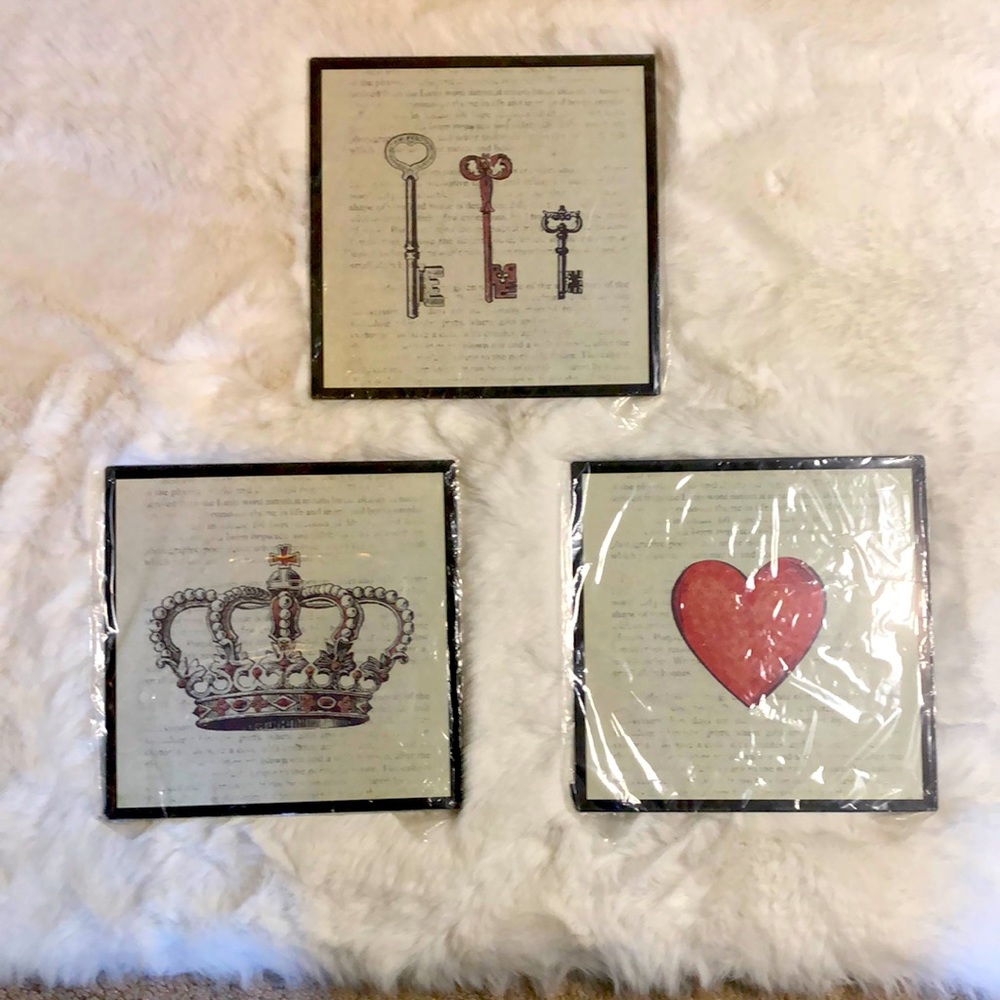 8in x8in  Crown Keys Heart wall art